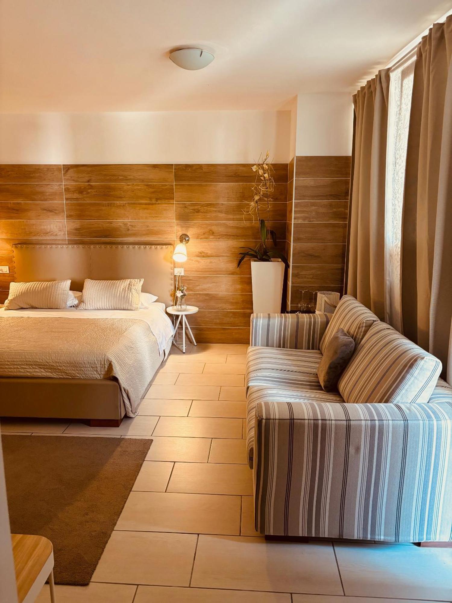 Apart Hotel Atlantic Grado Exterior photo